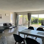 Apartment Mit Terrasse Und Eigenem Garten In Ortsrandlage Hartenfels