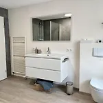 Mit Terrasse Und Eigenem Garten In Ortsrandlage *