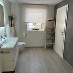 Apartment Mit Terrasse Und Eigenem Garten In Ortsrandlage *