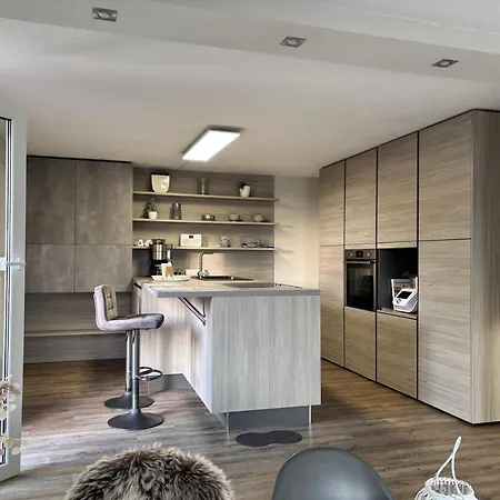 Mit Terrasse Und Eigenem Garten In Ortsrandlage *